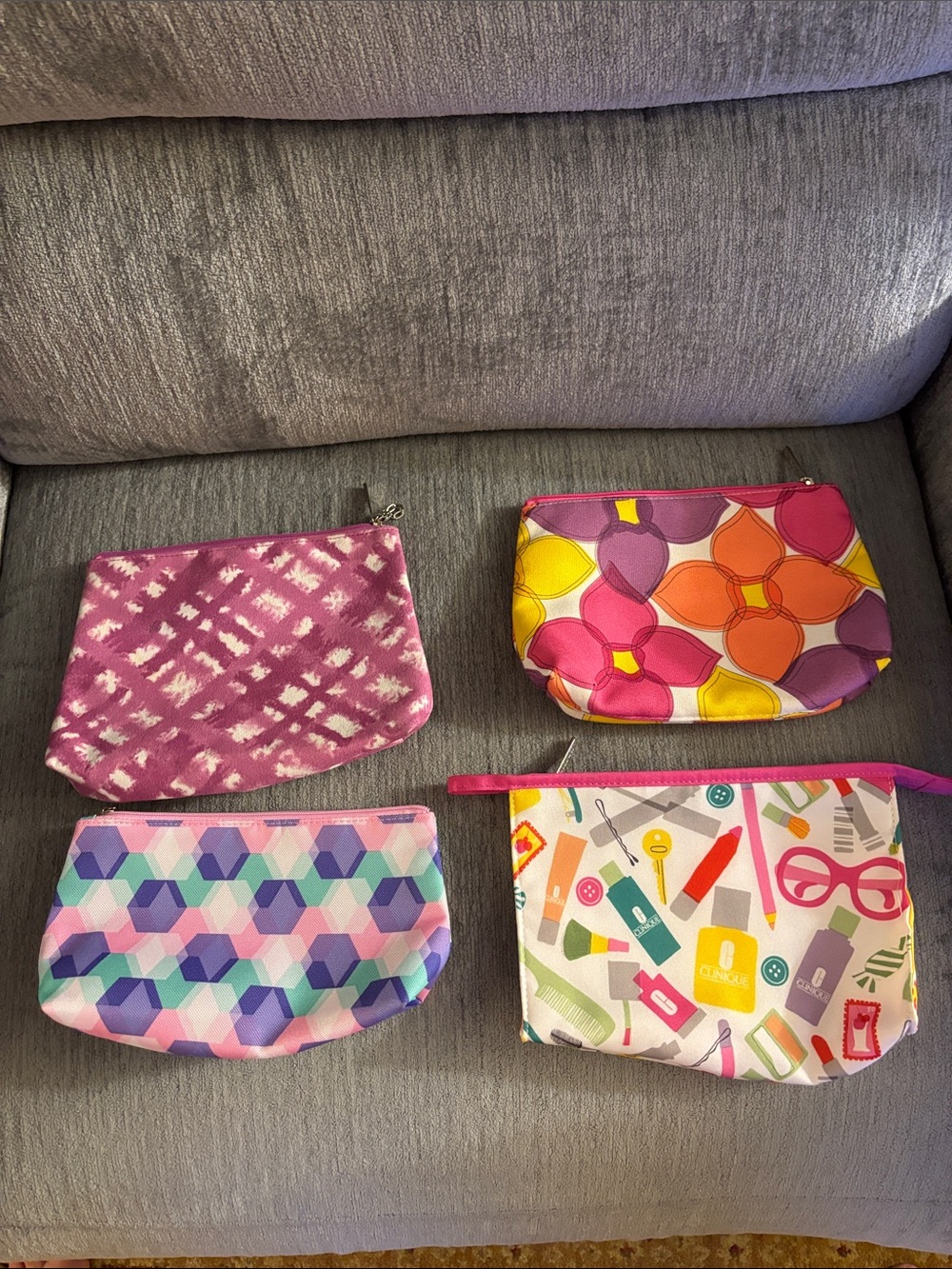 Clinique Zip Pouch Set